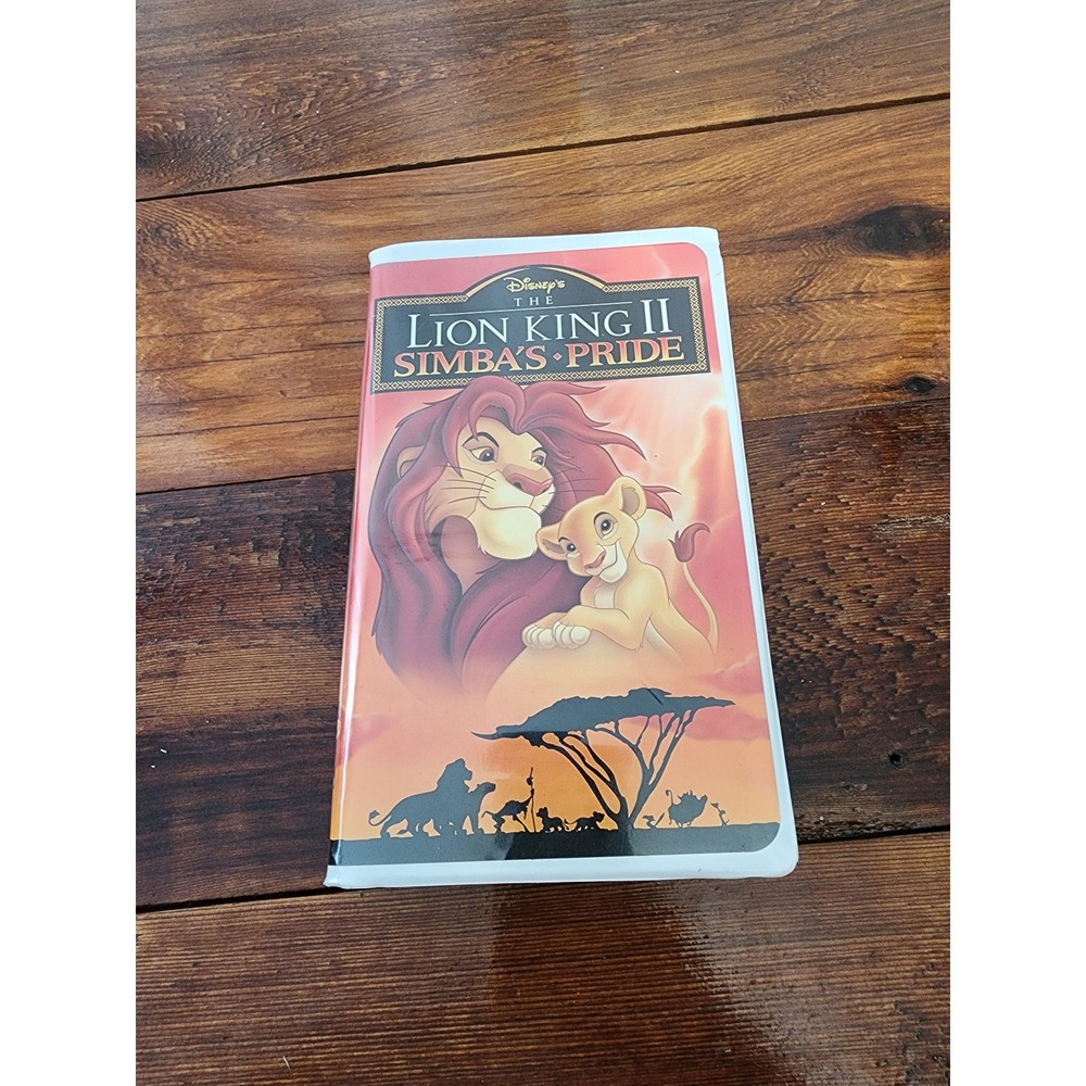 Disney's‎ Lion King II Simba's Oride VHS Movie Clamshell case